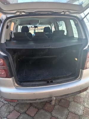 Volskwagen Touran  - imagine 5