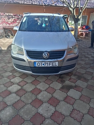 Volskwagen Touran  - imagine 7