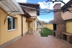 Casa individuala cu 5 camere Calea Lipovei