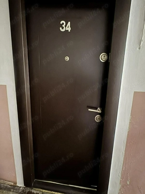 Vând garsoniera în jud Arad