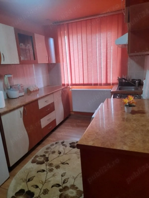 Ocazie-De vânzare apartament cu 3 camere decomandat - imagine 2
