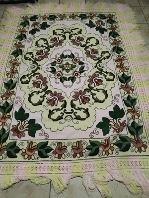 Vand față de masă 