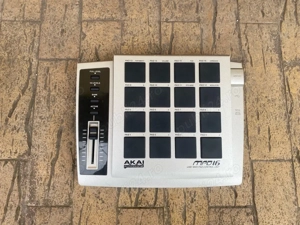 Akai MPD16 USB   midi pad control unit controler tobe   percutie