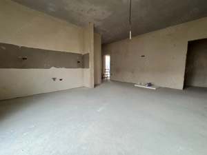 3 camere.Singur pe nivel.Tip Penthouse.Bine Compartimentat - imagine 4