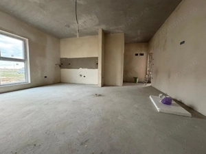 3 camere.Singur pe nivel.Tip Penthouse.Bine Compartimentat - imagine 3