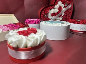 Aranjamente trandafiri de sapun realizate pe comanda