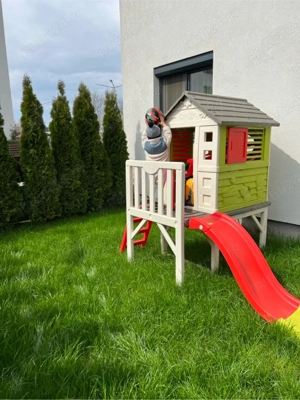 Casuta Smoby cu tobogan