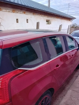 Vand Peugeot 5008 an 2010 .1.6hdi diesel - imagine 8