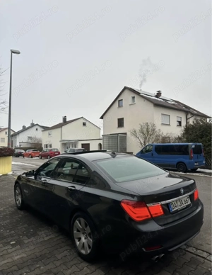 Bmw seria 7 F01 245cp - imagine 2
