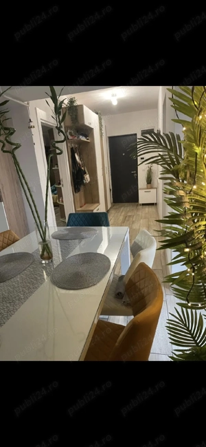 Vand ap.3-4 camere, garaj privat subt.trilateral, parcare libera complex