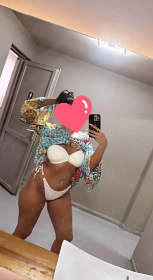 Servicii totale(caut colega)