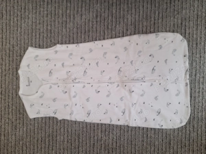 Sac dormit bebe si o saltea de schimbat