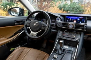 Lexus Seria IS Luxury Line - imagine 3