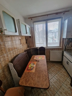 De VANZ. APART 2 cam, Et. 3 din 3 , 51mp., liber - imagine 4