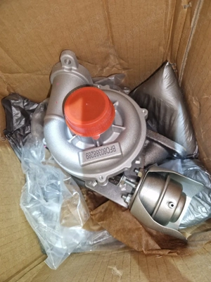 Turbina, turbosuflanta Peugeot 1.6 hdi 109 cp - imagine 4