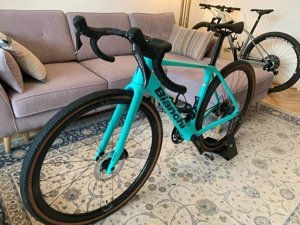 Vînd bicicletă Bianchi Impulso Pro Carbon Gravel GRX 820 Disc 2X12sp