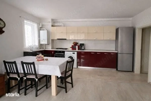 De vanzare apartament 3 camere Maurer - imagine 2