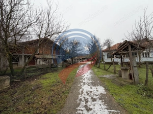 CASA CU TEREN 2500 MP LA 23 KM DE CRAIOVA CU TEAVA DE GAZE - imagine 4