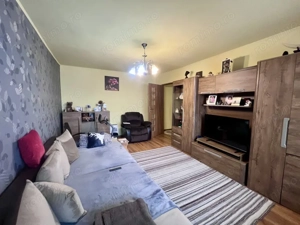  Apartament 4 camere, semidecomandat, 86mp, etaj 2/4 - Soarelui