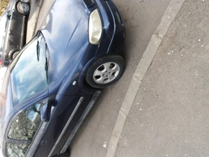 Vînd Opel Astra an 2000 1.6 benzină acte la zi. - imagine 2