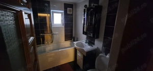 Apart. CU AMENAJARI DE LUX - 3 camere, etaj 4, Barlad, zona : Polimed - imagine 2