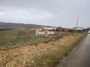Teren de vanzare Girov 24.500 Euro 3200MP