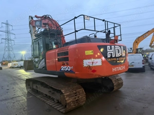 Excavator pe șenile Hitachi ZX 250 LC -6 - imagine 3