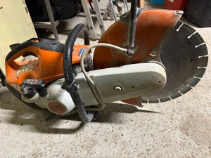 se vand diferite scule