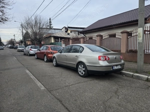 Vând berlină Passat B6 2000cm  benzină - imagine 3