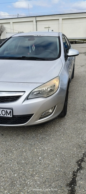 Vând Opel Astra J 2010, 1.7 110cp - imagine 6