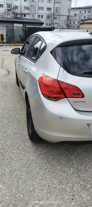 Vând Opel Astra J 2010, 1.7 110cp - imagine 5