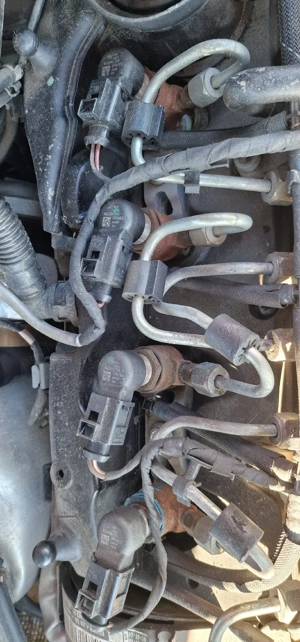 Dezmembrez VW Jetta 2011 - imagine 5