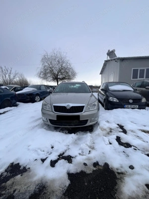 Dezmembram Skoda Octavia 2 - imagine 4