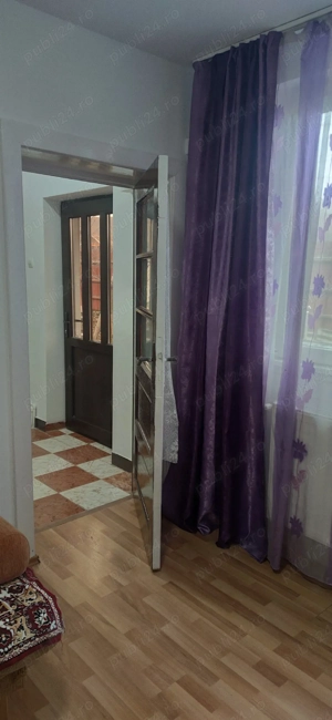 închiriez casă  - imagine 6