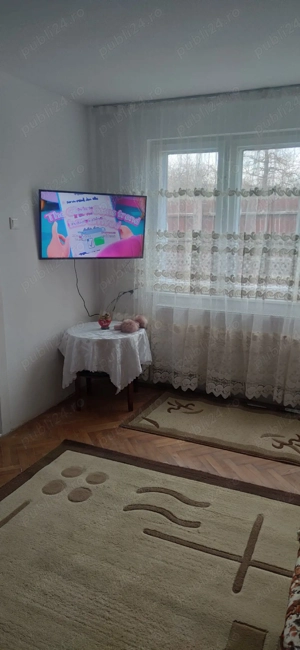 închiriez casă  - imagine 9