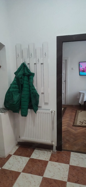 închiriez casă  - imagine 7