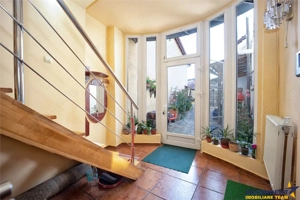 Pe incantare florala, casa cu 5 camere, curte individuala - Central, Brasov - imagine 6