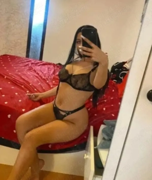 Vino si încearcă piersing în limba și zona intima - imagine 3