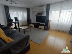 Vanzare apartament generos de 3 camere Turda- vedere spre parcul Regina Maria