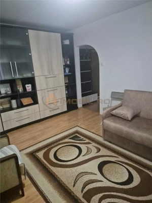 Apartament 2 camere Dacia (bloc cu acoperis)