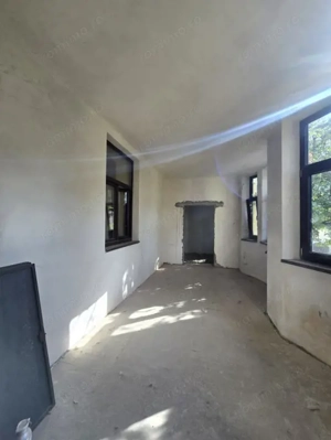 Cenad-Ultracentral-2 fronturi- Casa cu ahitectura deosebita - imagine 15