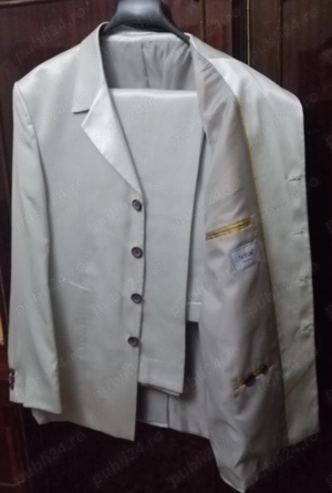 Costum haine de vara