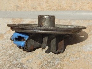 Capac palier fata electromotor Dacia 1310 utilizat - imagine 3