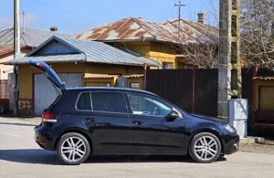 VW Golf 6 1.4TSI Navigatie SenzoriParcare DubluClima ÎncălzireScaune Bluethoot CamerăMarșarier  - imagine 4