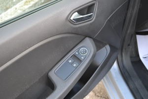 Renault Clio 1.5 DCI 6M T Equilibre - imagine 6