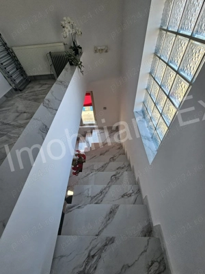 Casă de vânzare în Curtea de Argeș, strada Progresului. - imagine 15