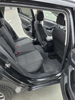 VOLKSWAGEN PASSAT AUTOMAT B8.5 model 2022 motor 2.0 150 CP - imagine 6