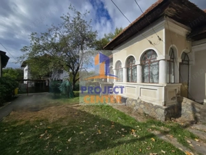 Casă Centrală Curtea de Argeș, Teren 2.211 mp - imagine 2