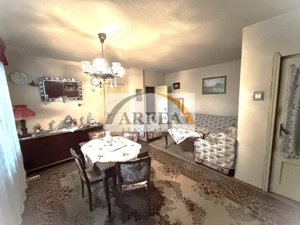 De renovat - 2 camere - Metrou Piata Romana - etaj 3