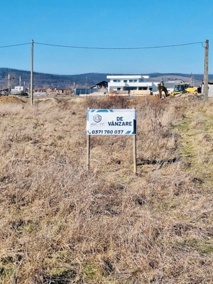 Parcele teren intravilan Osorhei in spate la Lukoil